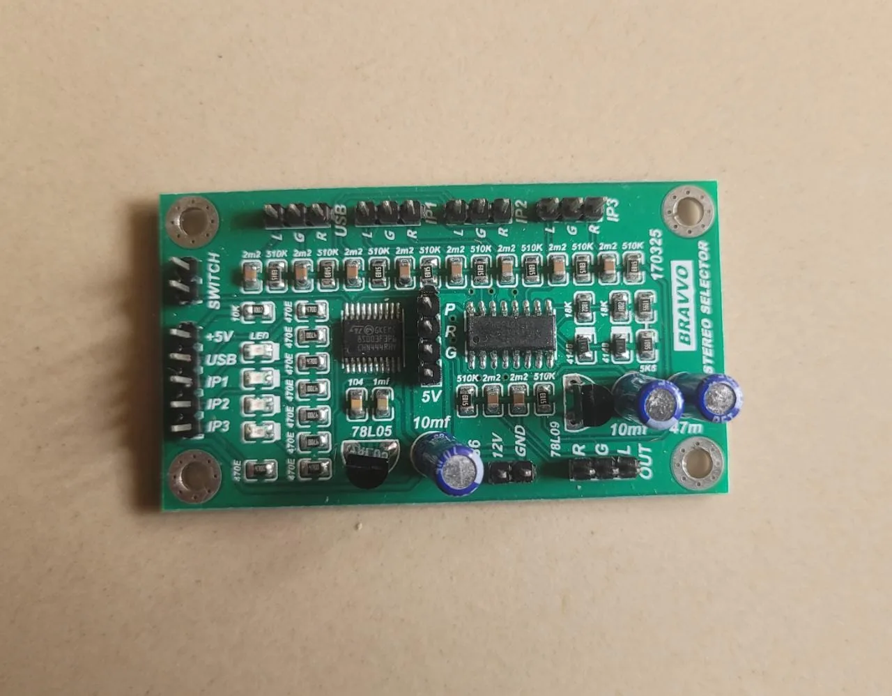 Stereo Audio Input Selector from Bravvo Company