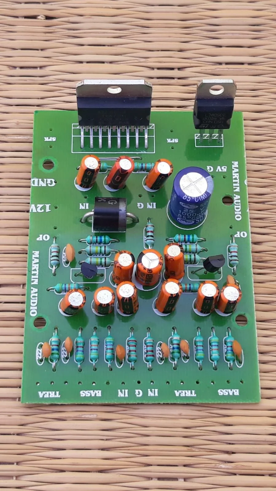 TDA7297 (15W + 15W) with Bass and Treble and 5V Output