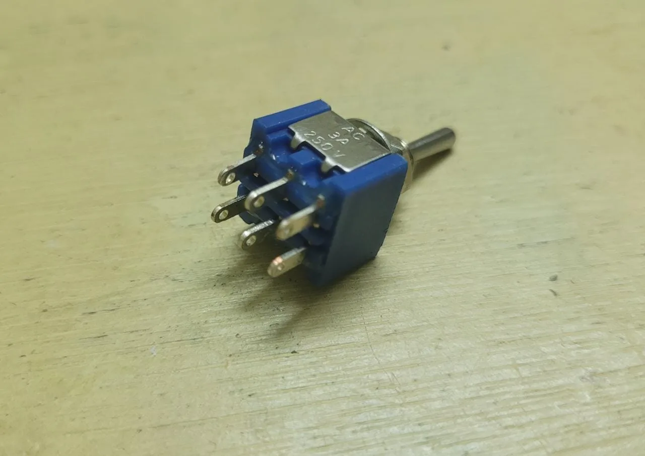 Calonix 6-Pin DPDT Toggle Switch (3A, 250V)