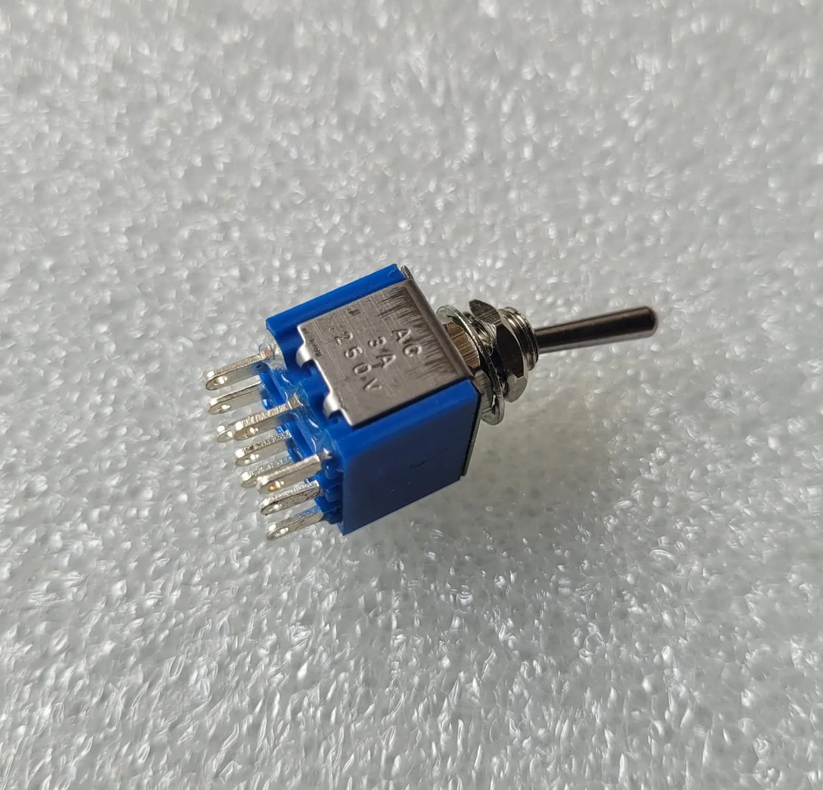 Calonix 9-Pin TPTT Toggle Switch (3A, 250V)
