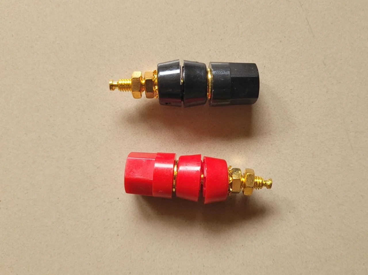 Banana Socket (Red + Black Pair)