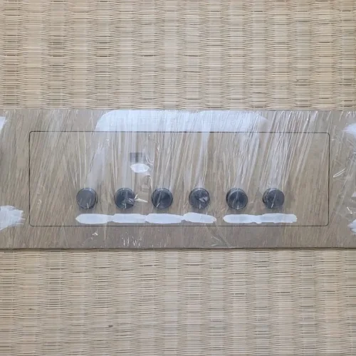 Acrylic Panel for Analog Volume Control type 5.1 Amplifier with (6+2) 8- Control type Aluminium Knobs & VU meter option